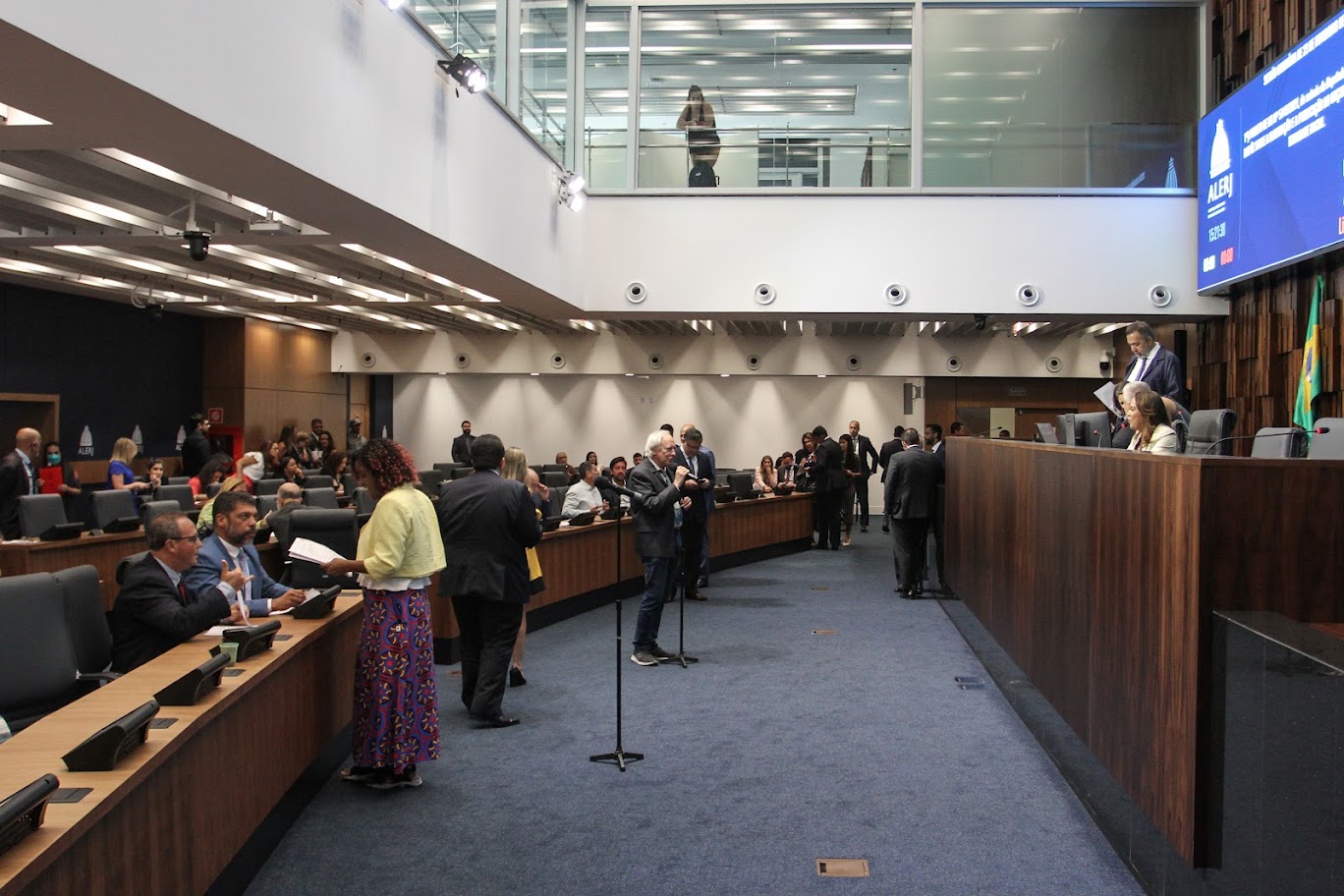 Imagem de referência para Lei 9.934/2022 — Saúde da Mulher Privada de Liberdade
