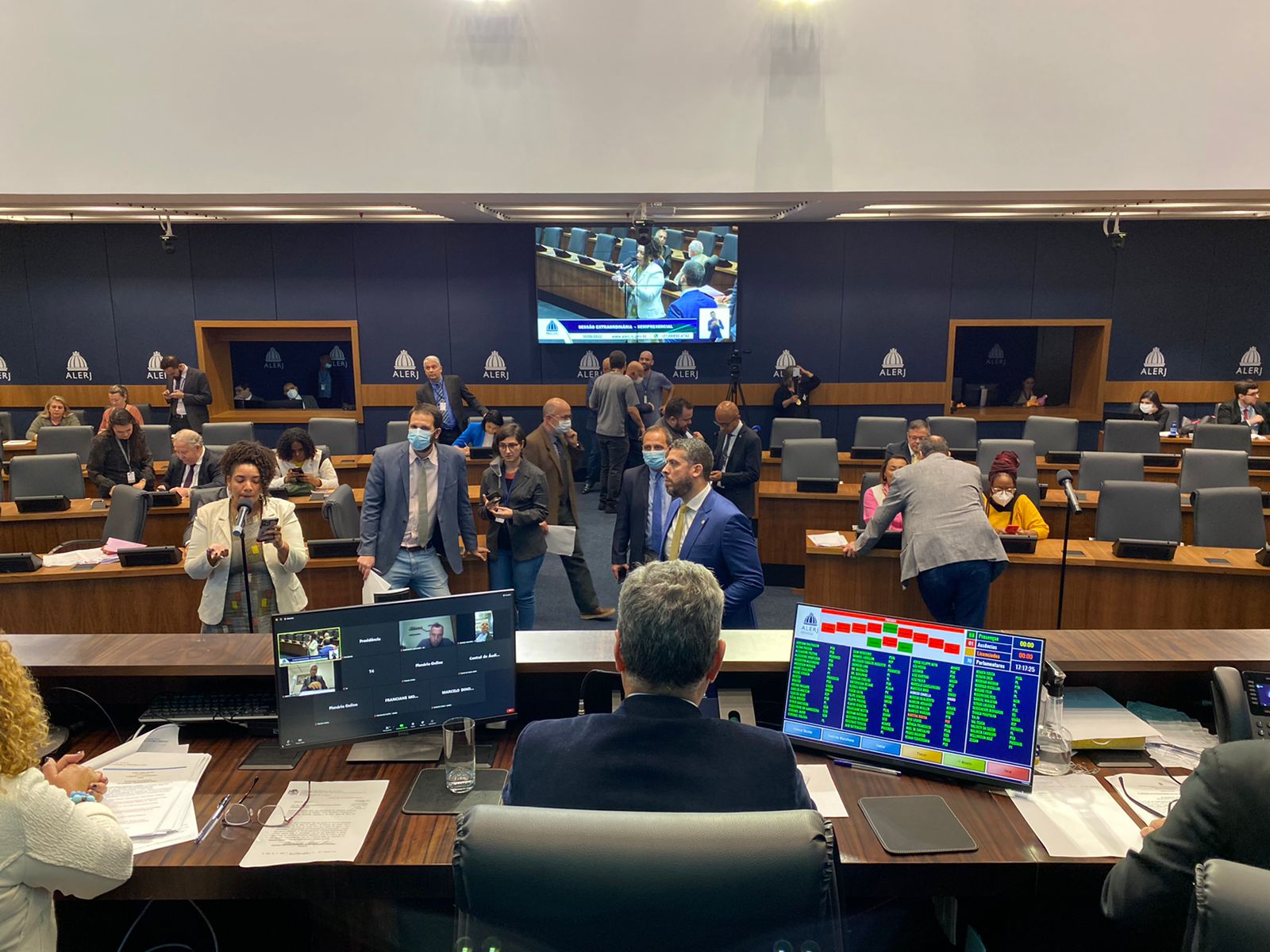 Imagem de referência para PL 5778/2022 — Futebol feminino com espaço no Maracanã